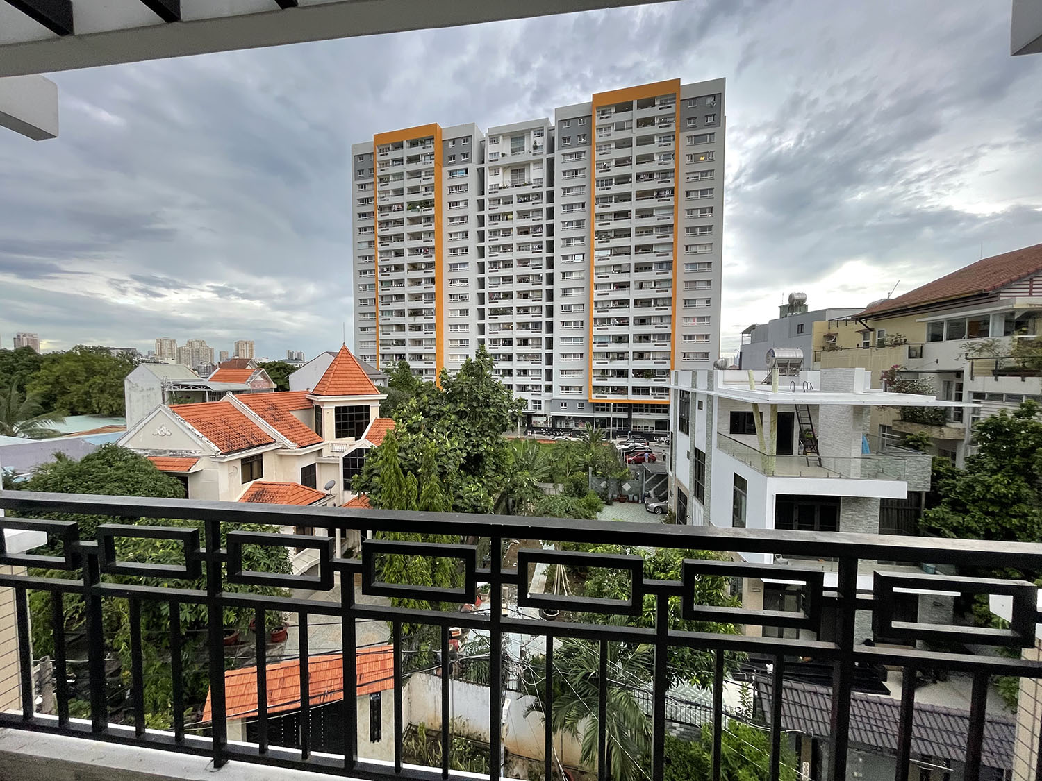 Bán nhà Đường Phạm Văn Đồng, Thành Phố Thủ Đức Tuyệt phẩm 3 lầu căn góc 2 mặt tiền hẻm nhựa 8m